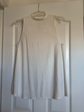 NWT Loft Size M Mock Neck Top
